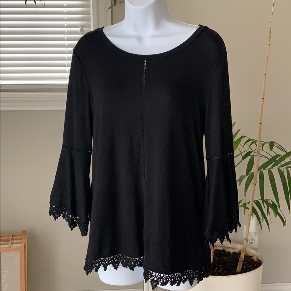 Flowy lace-trim blouse